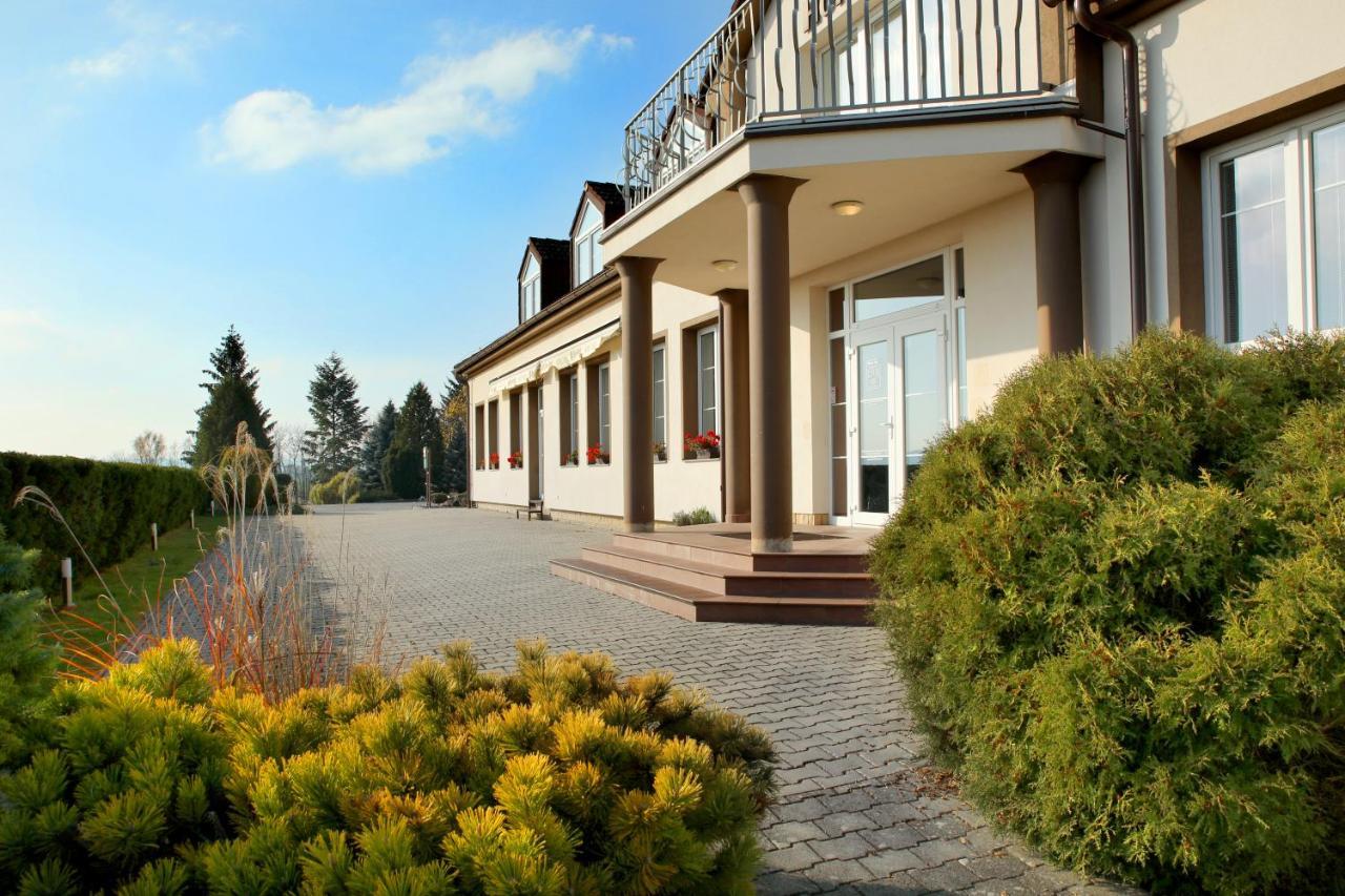 Hotel Brada Jičín Exterior foto
